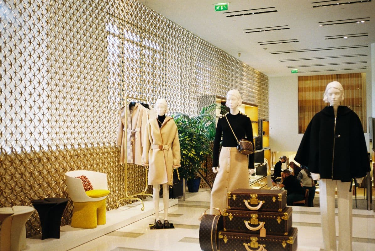 Retail shop with comfortable air conditioning for customers
