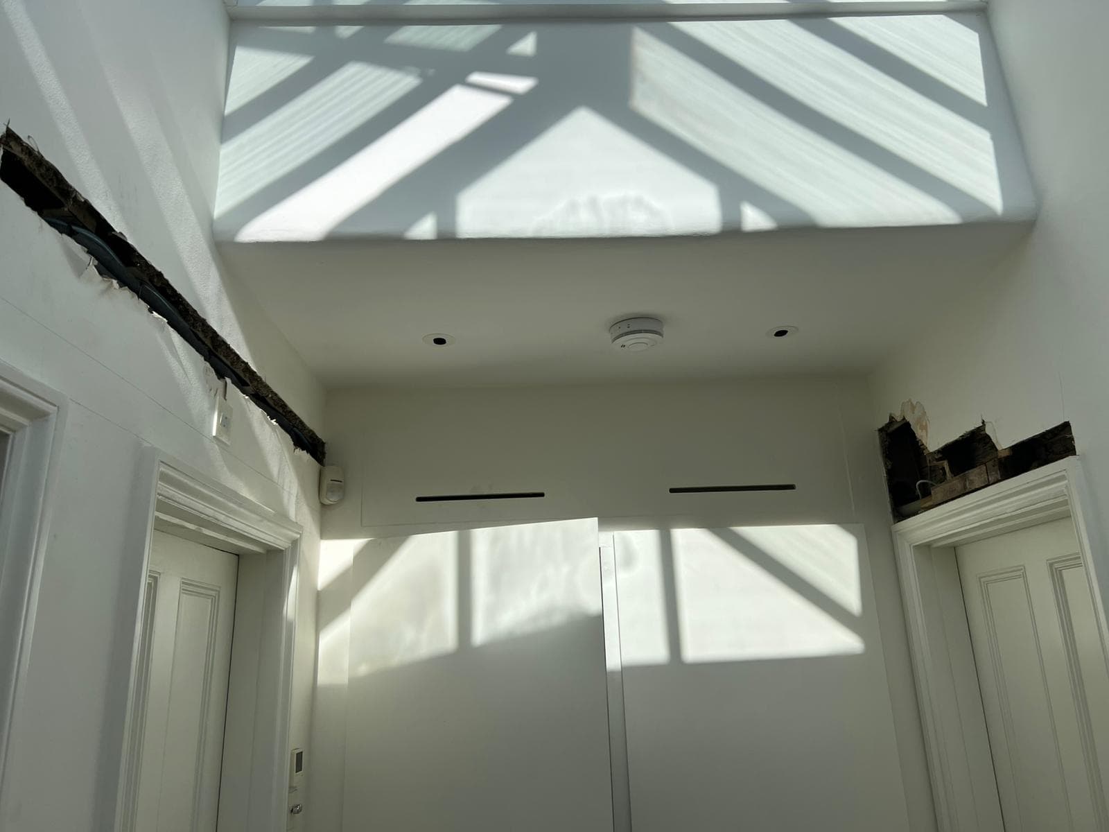 Mid-installation - indoor unit bracket fixing