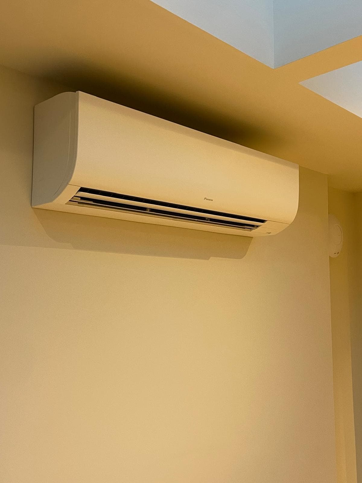 Daikin Sky Air 10kW commercial unit installation